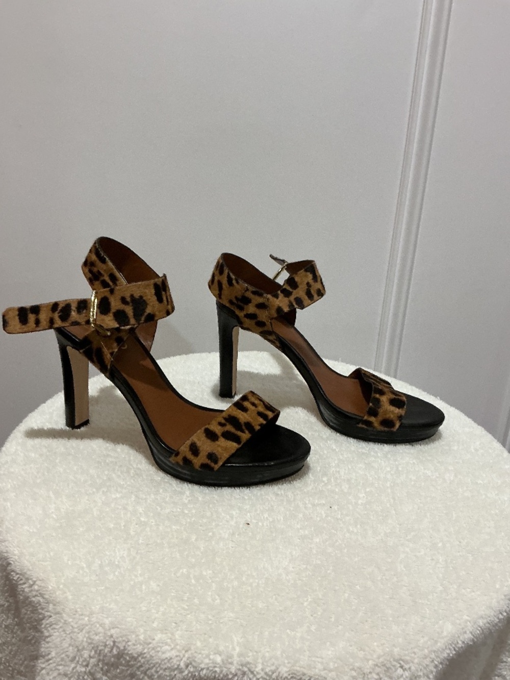 Franco Sarto Platform Animal print Calf hair Sandals Heels 7M